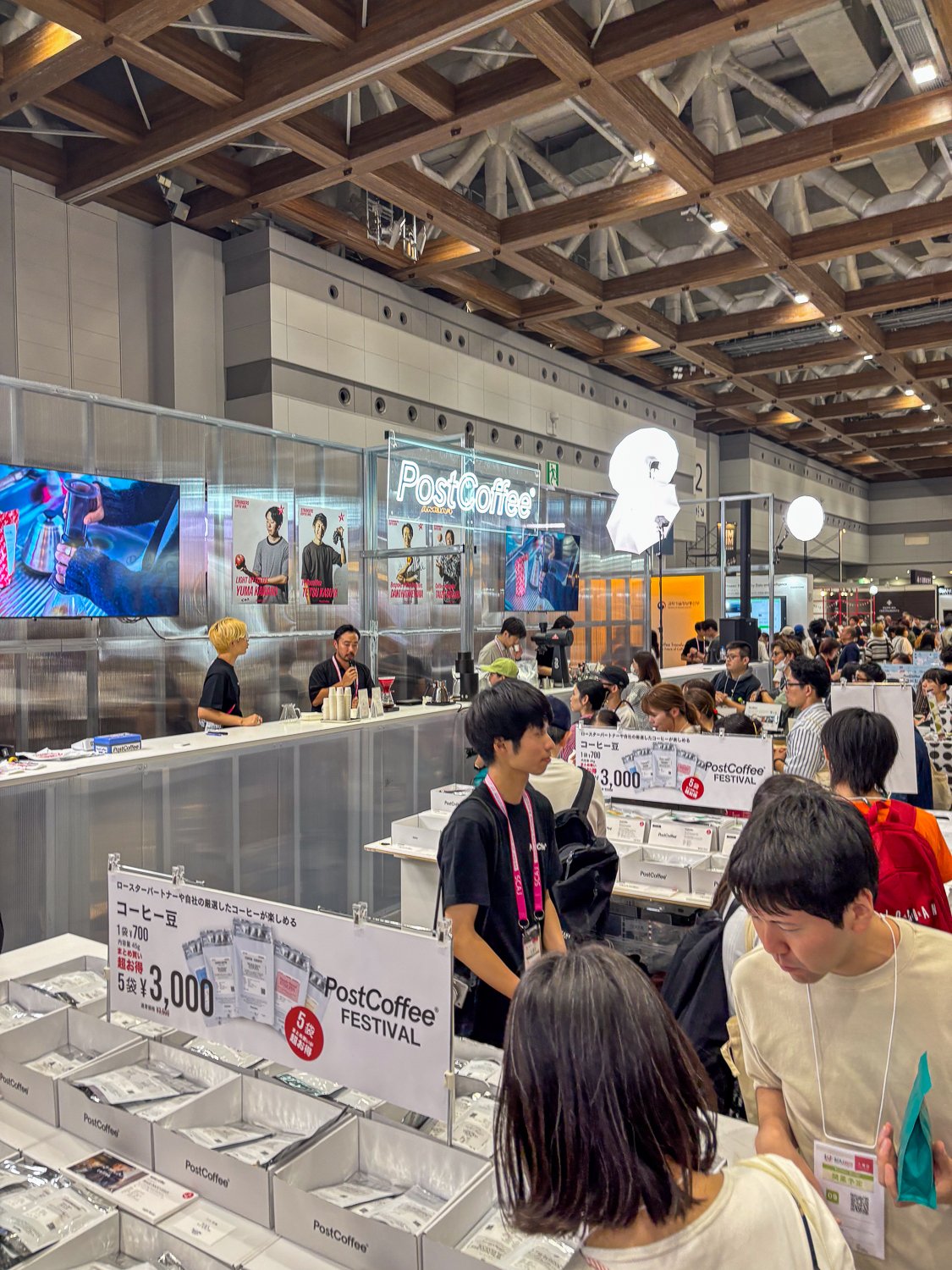 This multi-roaster online subscription was killing it, with the most popular stand of the whole precinct.